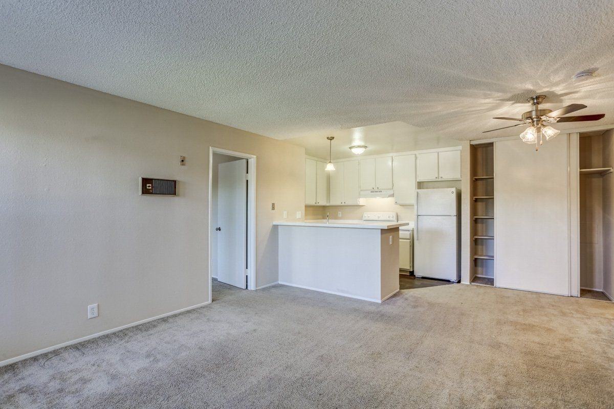 Welcome home to Lake View Park! - Photo 4 of 13