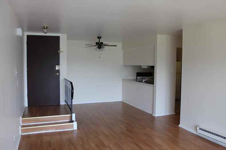 Ridgeland Station - Photo 2 of 25