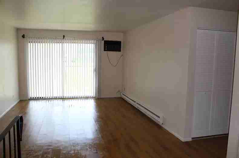 Ridgeland Station - Photo 3 of 25