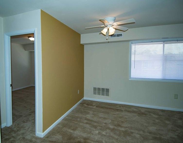 Del Vista Apartments - Photo 7 of 50