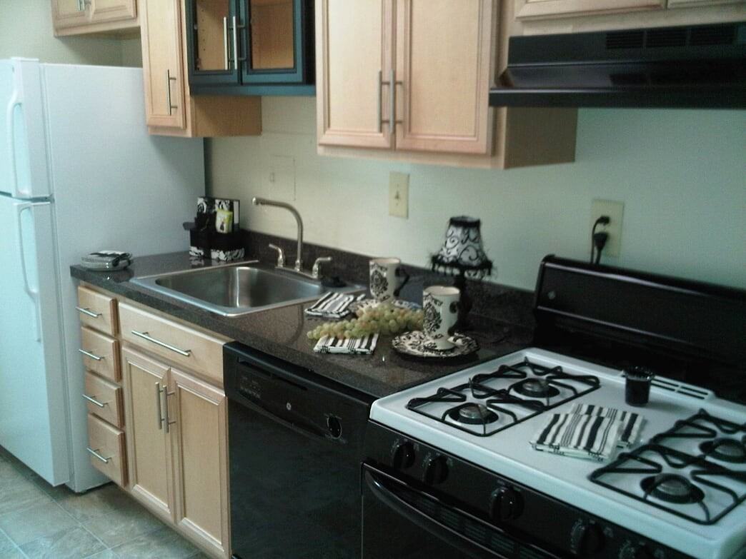 Steward Tower Apartments - Photo 7 of 50