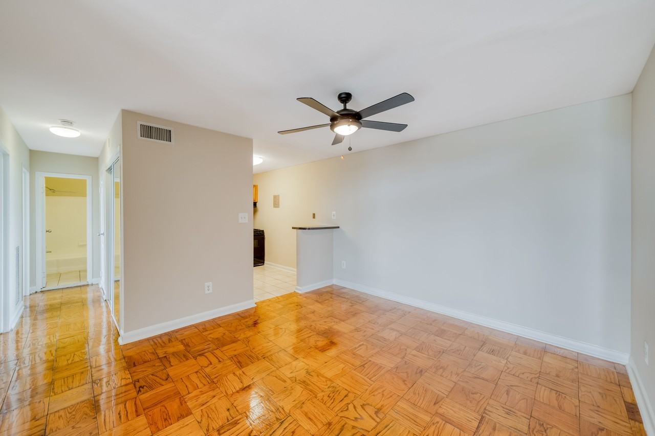 8600 Apartments - Photo 5 of 34