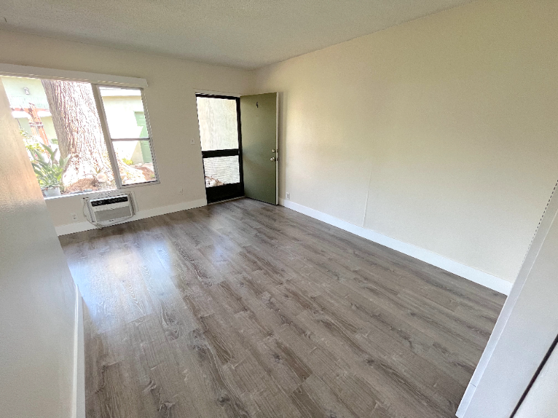 146 S Princeton Ave #4 - Photo 5 of 23