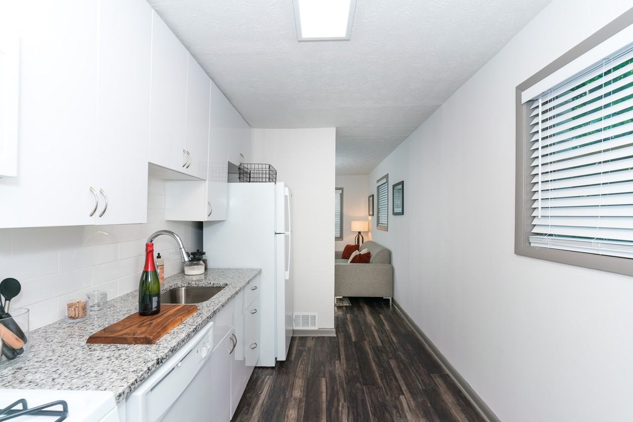 Myrtle Street Apartments - Photo 5 of 11