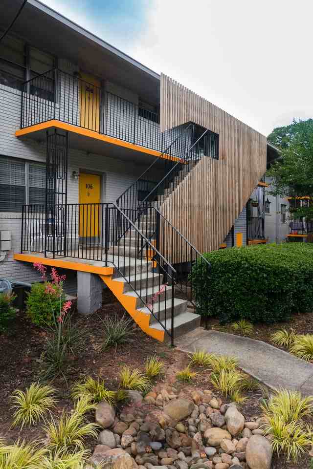 Myrtle Street Apartments - Photo 3 of 11