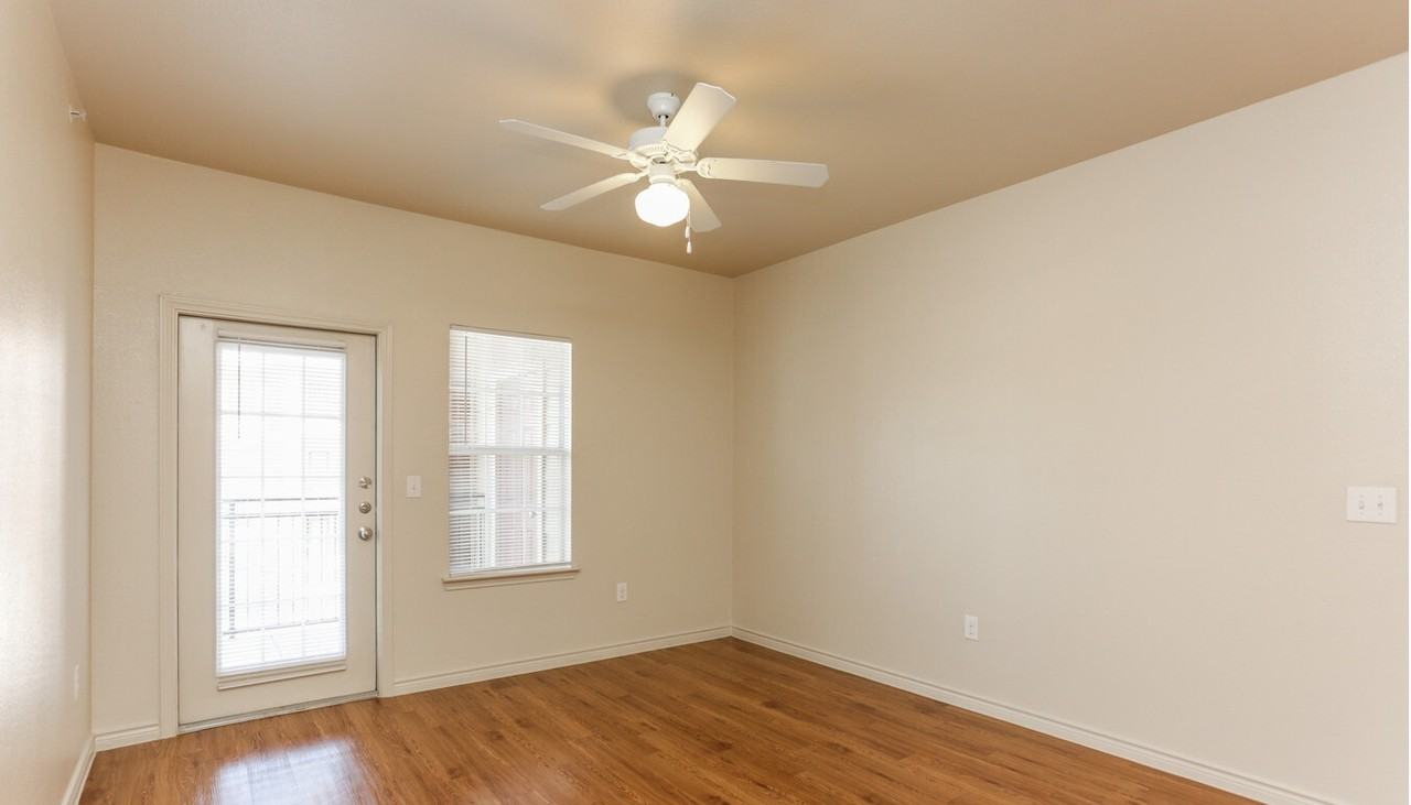 Woodlawn Ranch Apartments - Photo 5 of 21