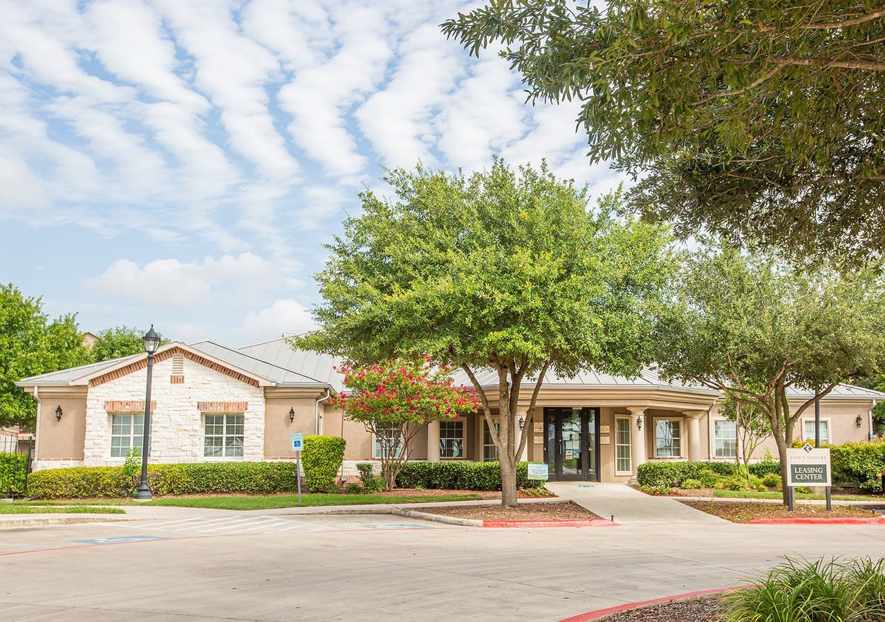 Town Square Apartments - Photo 2 of 36