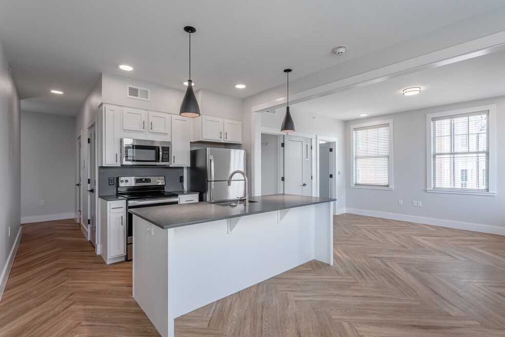 Truesdale Building At Johnson Square Apartments 3632 Johnson Mill