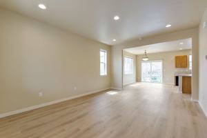 featured image of 409 Toronto St