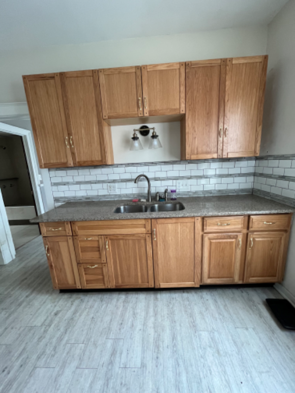 1115 Filmore St - Photo 3 of 28