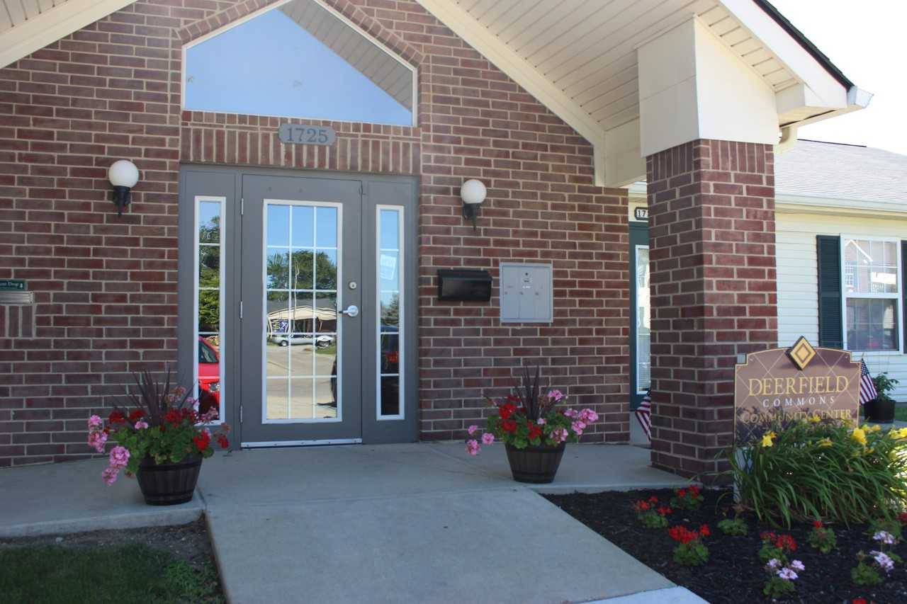 Deerfield Commons Apartments - Photo 2 of 18