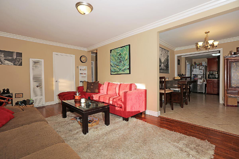 8920 Carson St - Photo 3 of 7