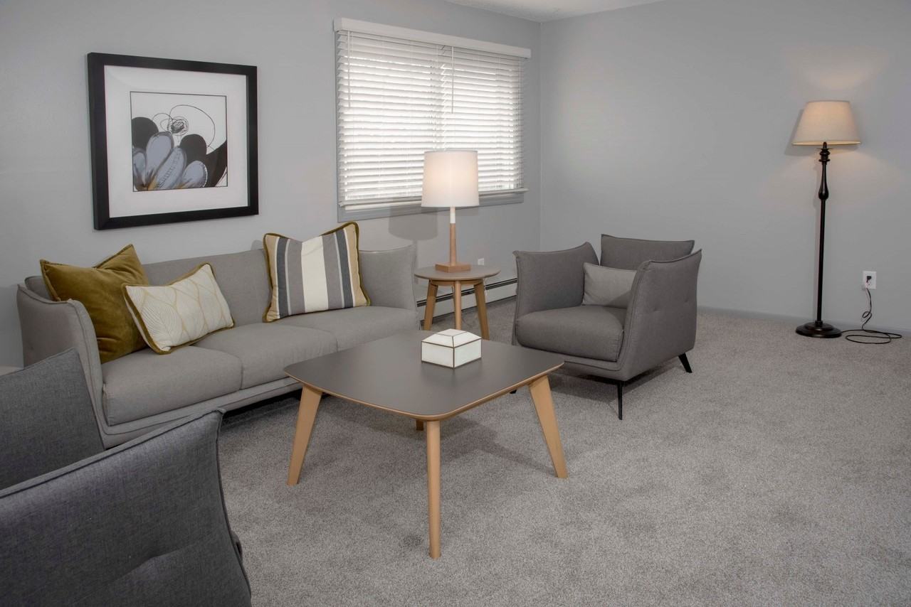 Crosstown Commons - Photo 7 of 22