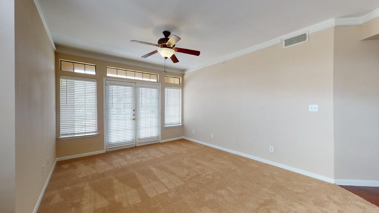 Uvalde Ranch - Photo 2 of 18