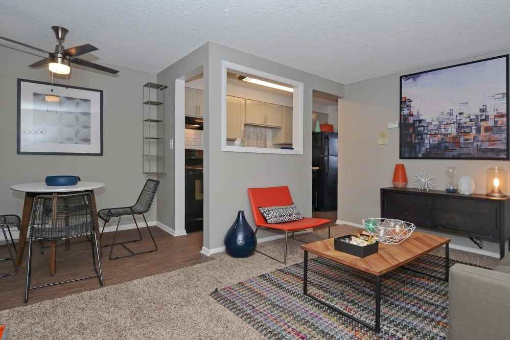 Ten 30 & Ten 49 Apartments - Photo 3 of 38