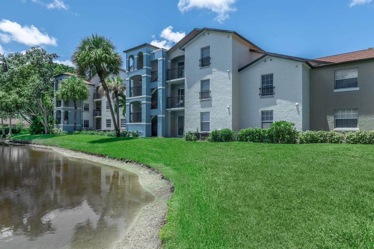 Latitude Pointe - Photo 5 of 50