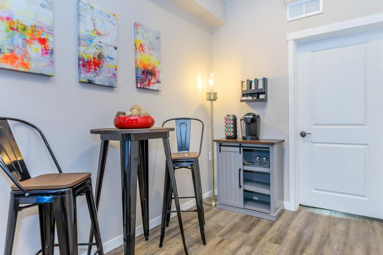 Park Sixty Four - Photo 6 of 35