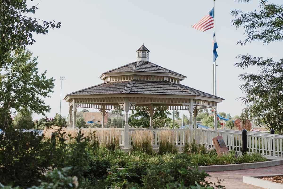 Park Sixty Four - Photo 3 of 35