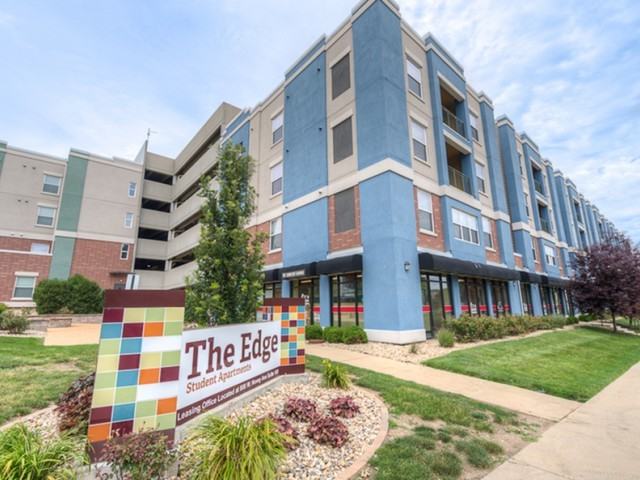 The Edge on Hovey - Photo 2 of 50