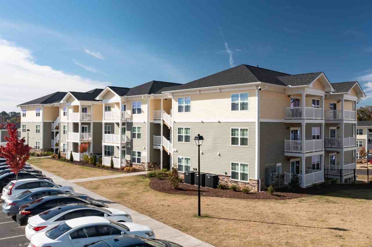 Valley Falls Apartments - Photo 7 of 50