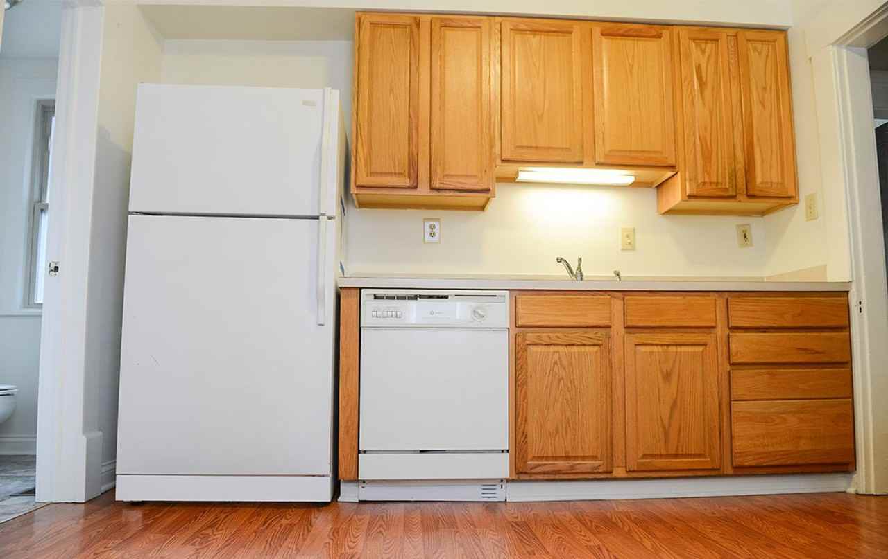 2296 Summit - Photo 4 of 18