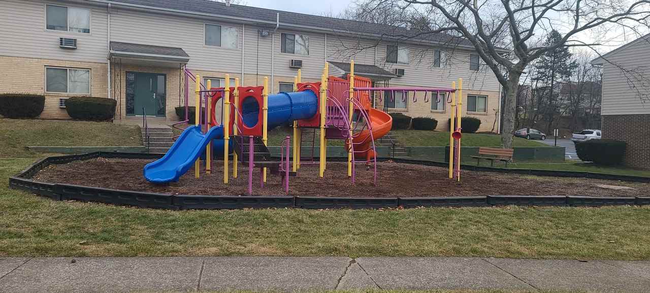 Eastridge Apartments - Photo 3 of 3