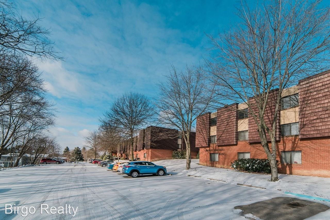 114 Book Ave - Photo 2 of 25