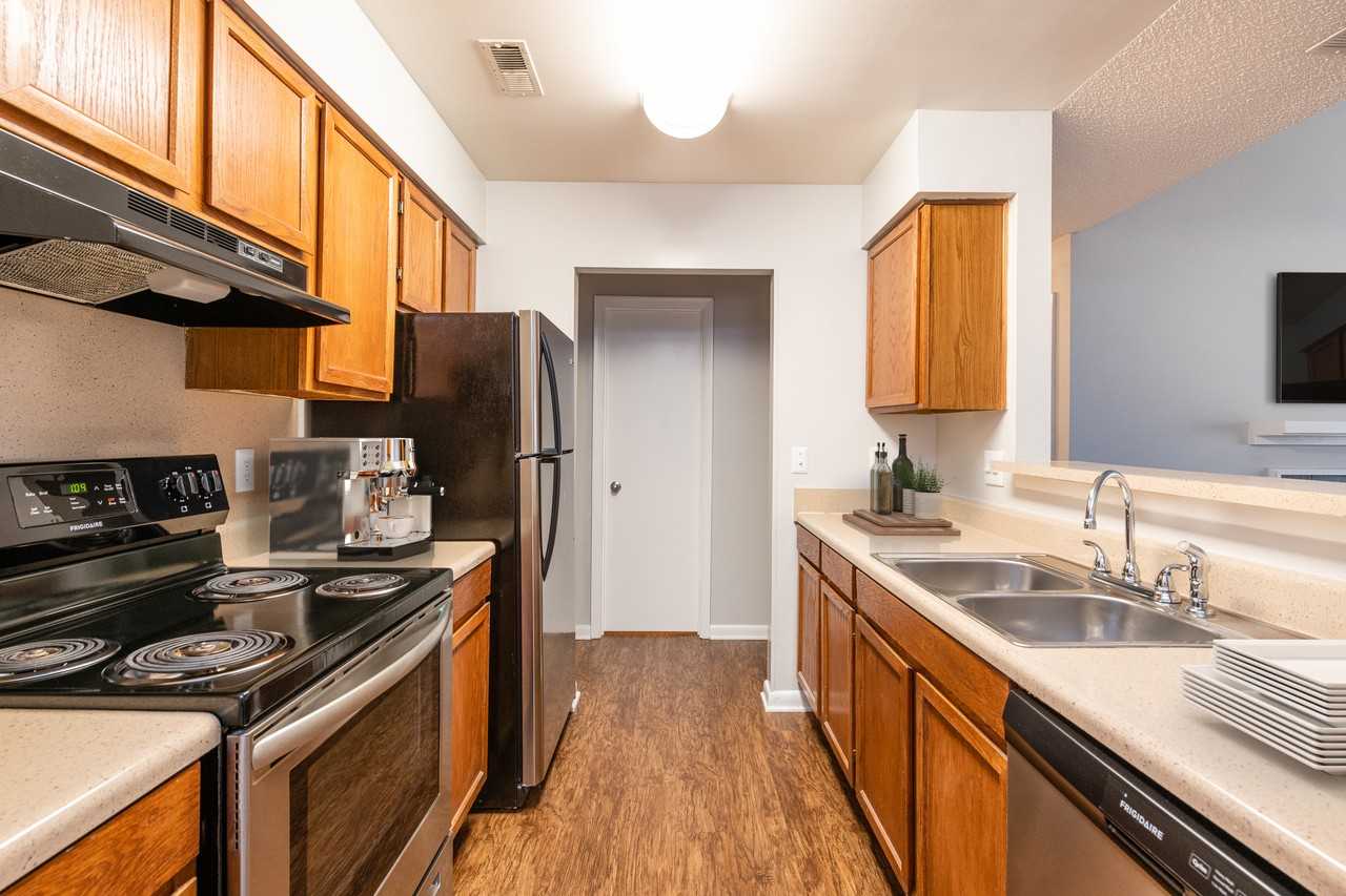 Yorktowne Village Apartments - Photo 3 of 40