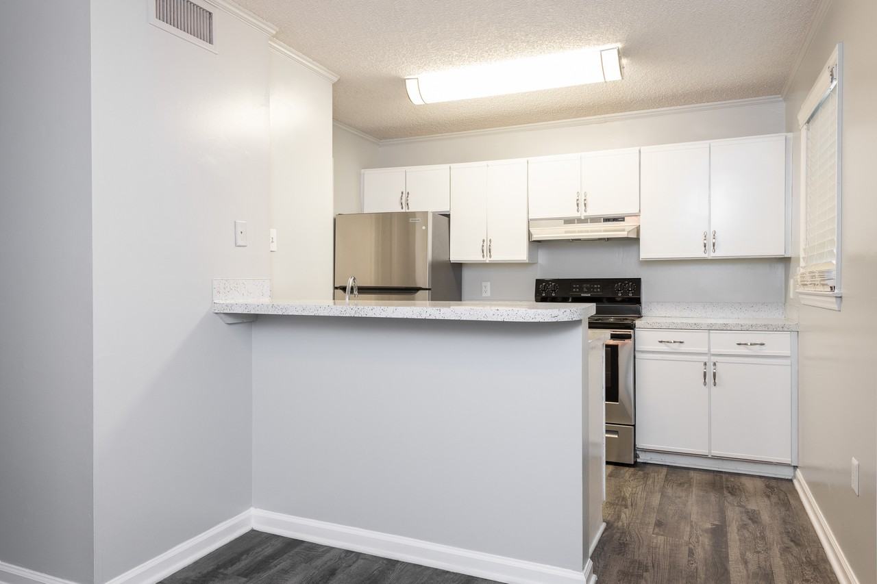 Yorktowne Village Apartments - Photo 4 of 40