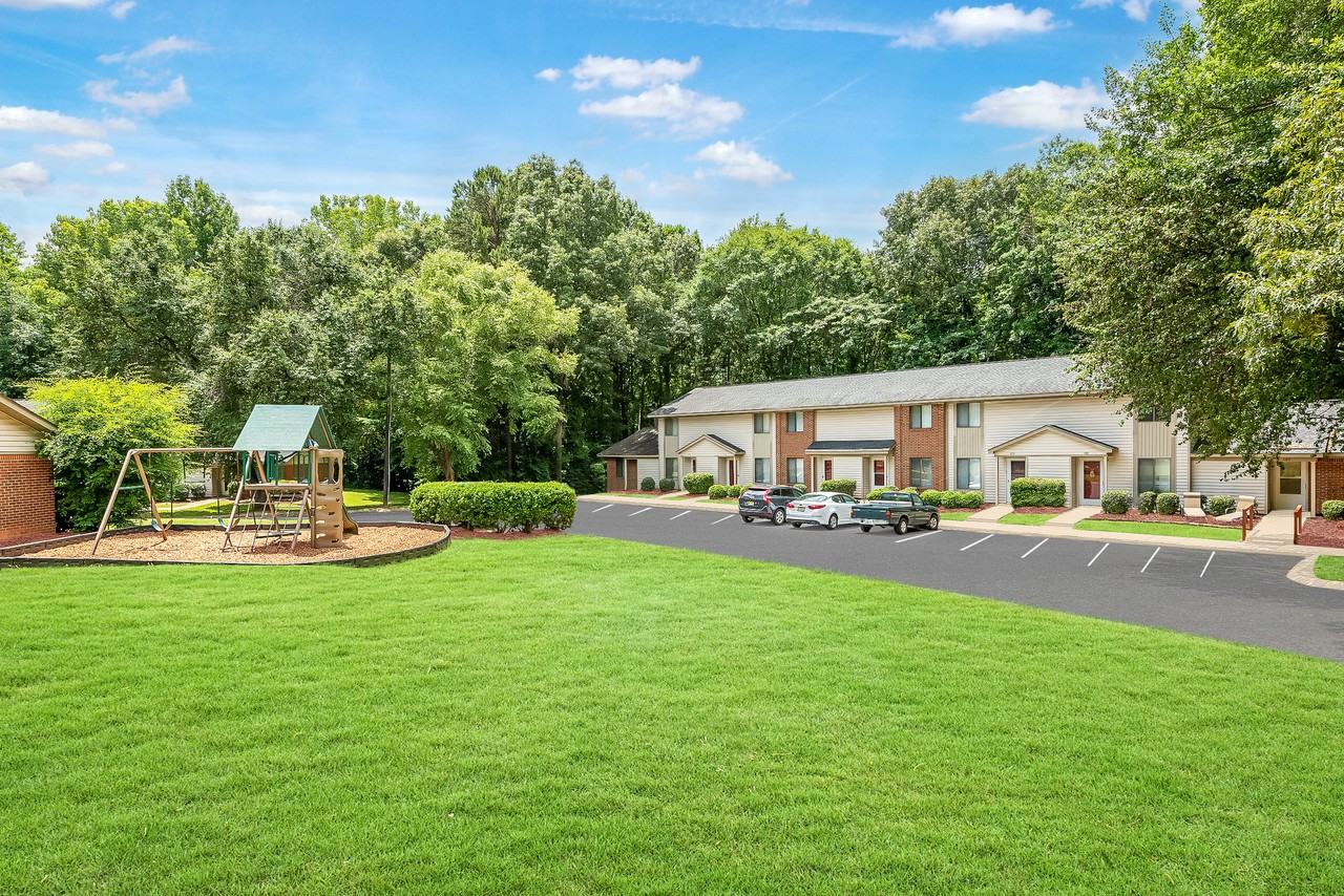 Fort Mill Townhomes II - Photo 5 of 23