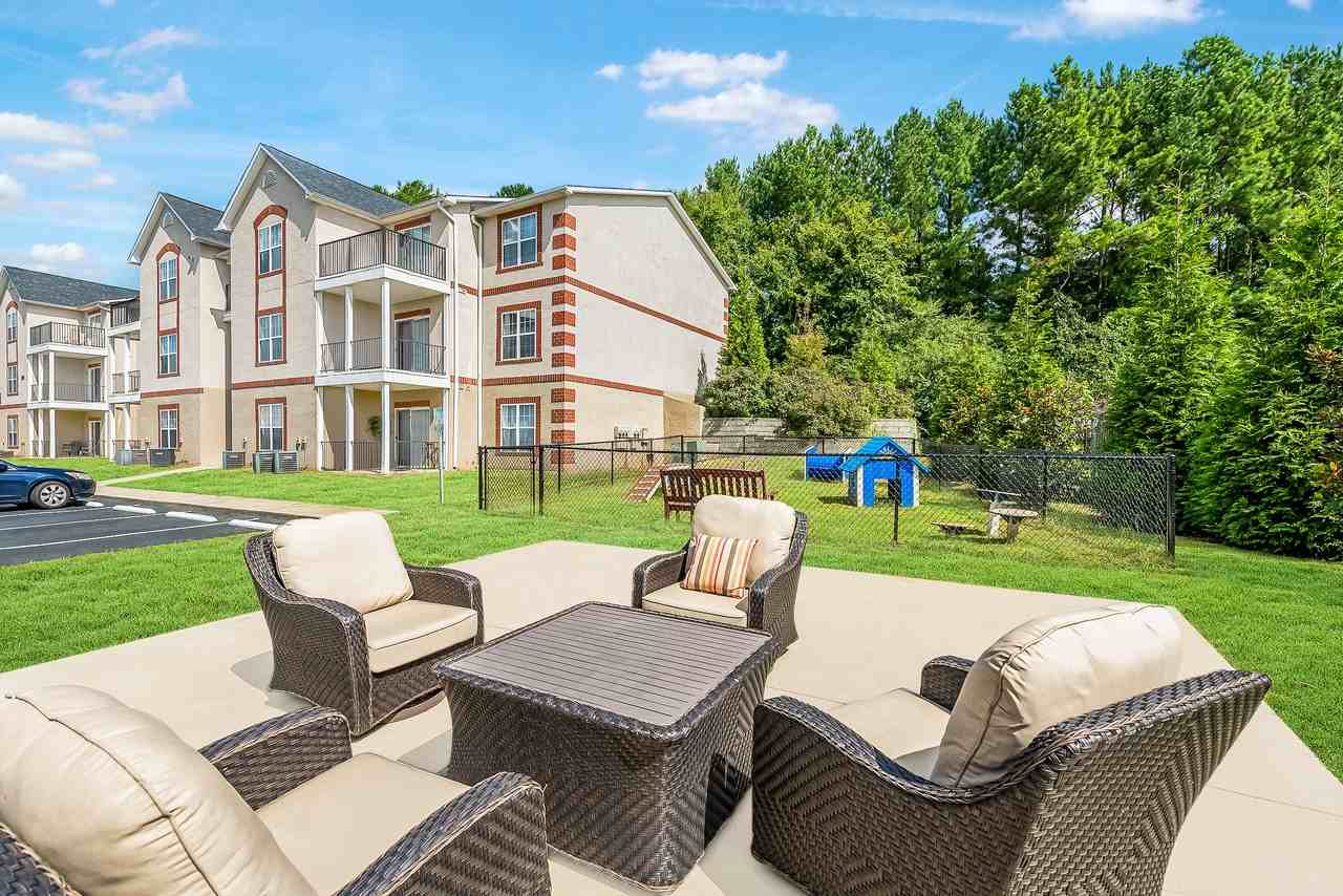 Crown Point Luxury Apartment Homes At Kingsport Drive - Photo 7 of 50