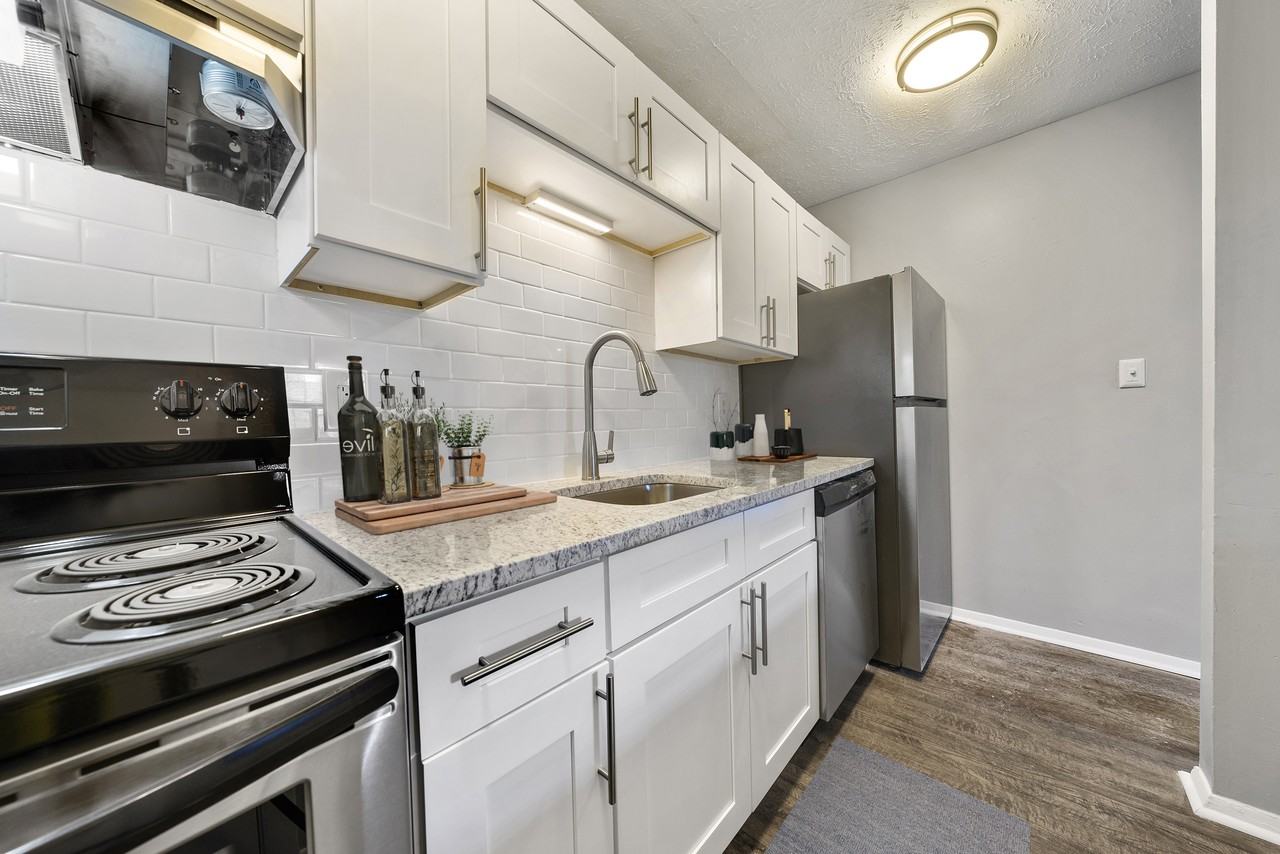 Rio At Lenox Apartments - Photo 2 of 16