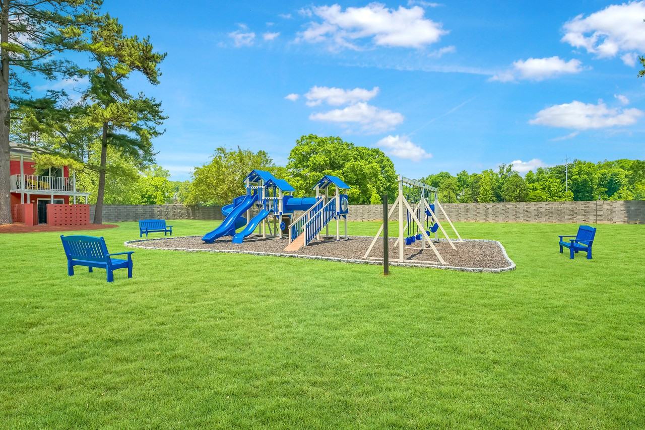 Doral Apartments - Photo 4 of 23