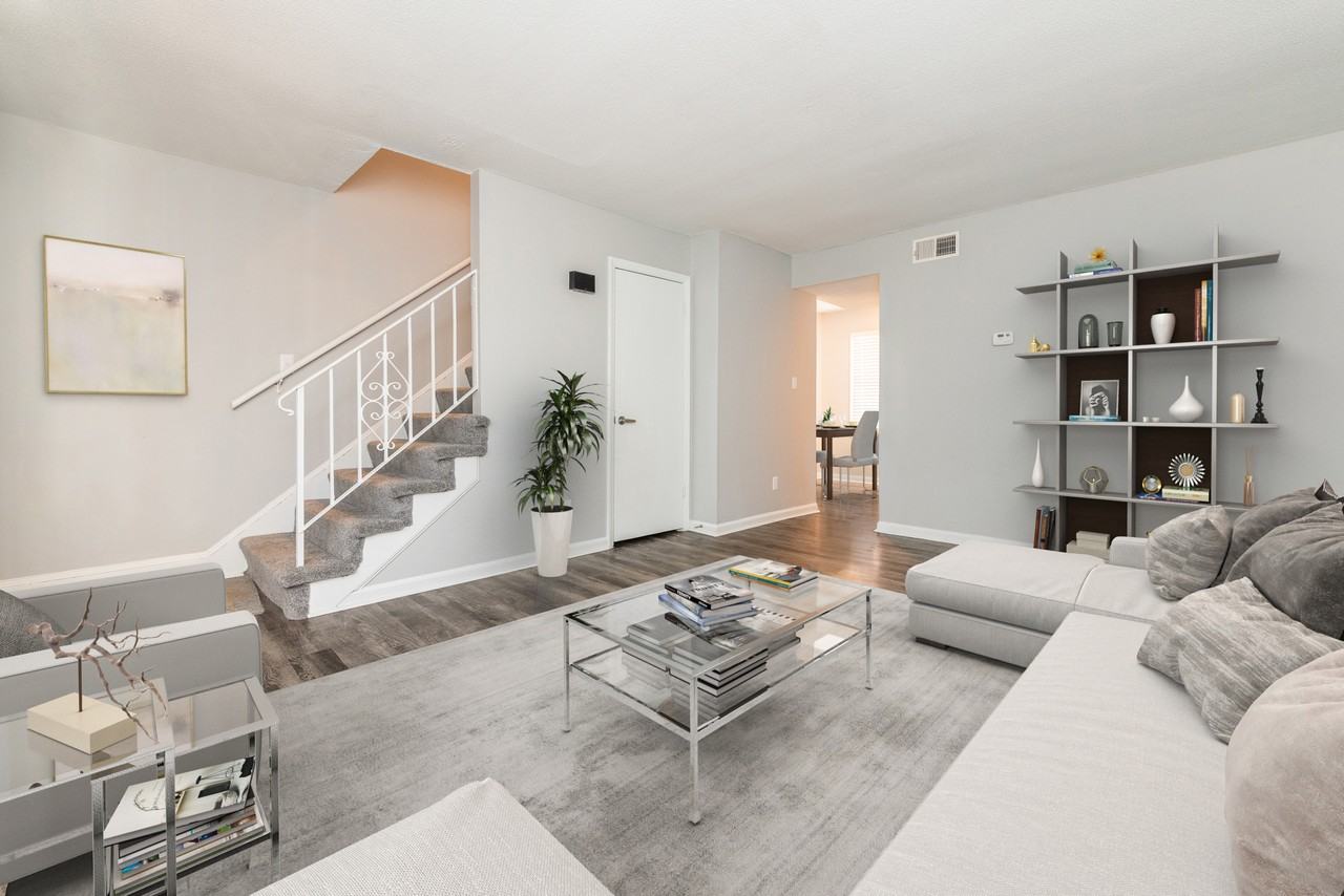 Charlotte 360 Apartments & Townhomes - Photo 2 of 32