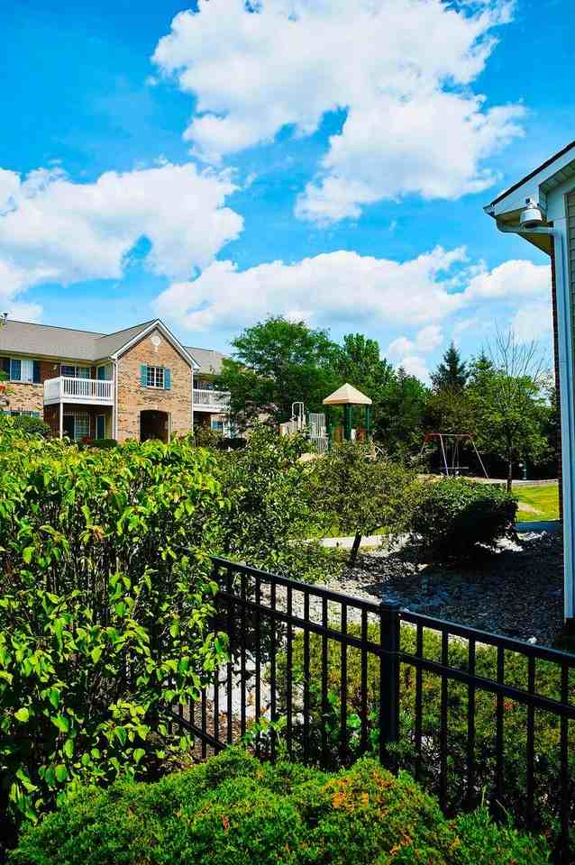 Newburyport Apartments - Photo 5 of 6