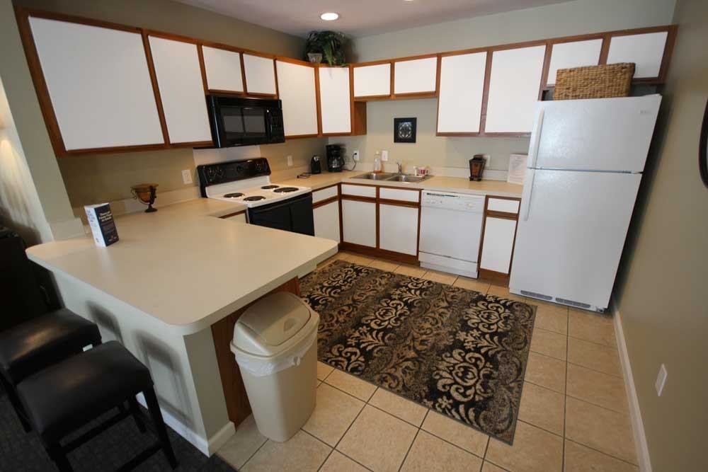 Canterbury House Apartments - Photo 3 of 15