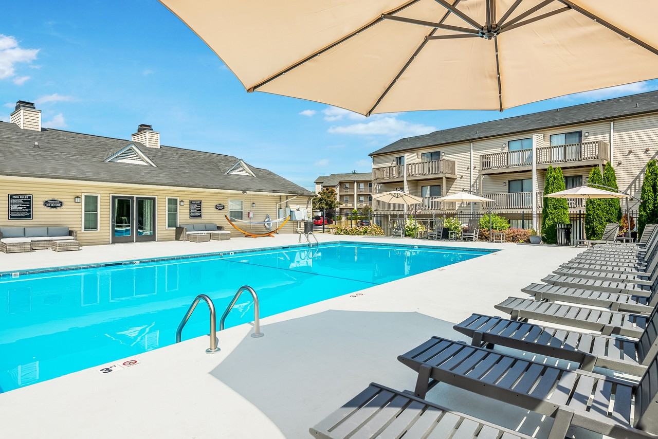 Pavilion At Uc Apts - Photo 7 of 50