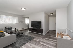 featured image of 4889 Fontaine Blvd