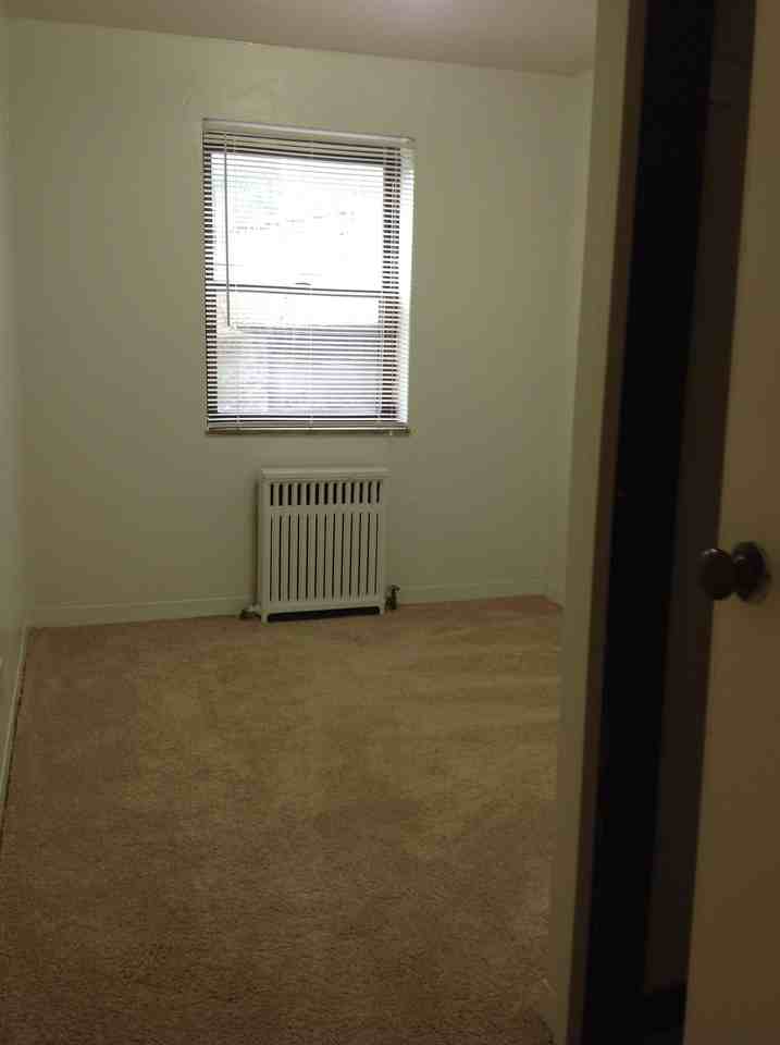 Castletone Apartments - Photo 6 of 8