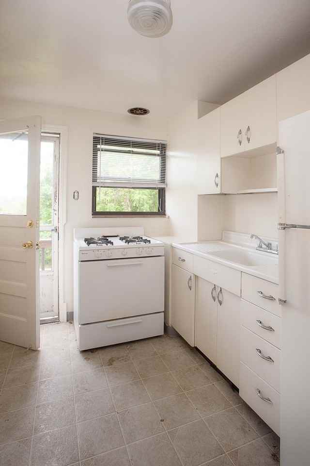 Hoodridge Court Apartments - Photo 2 of 9