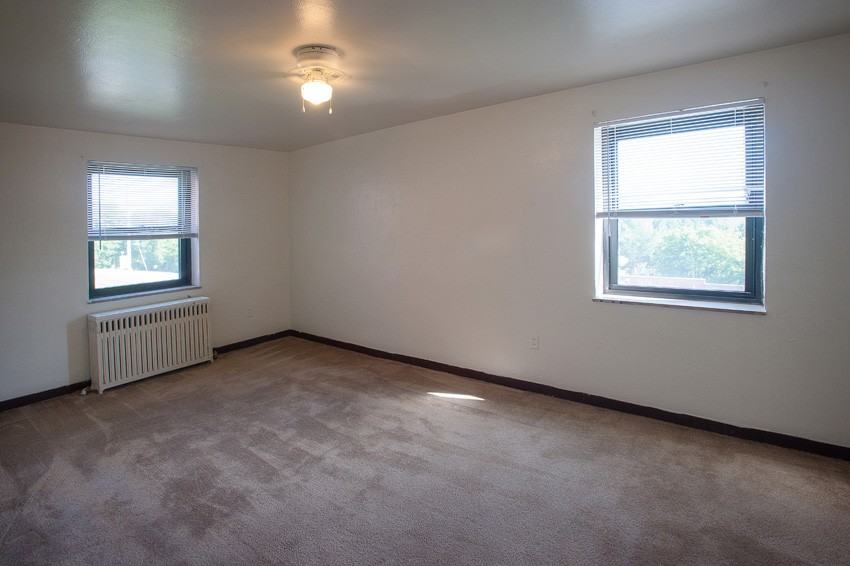 Hoodridge Court Apartments - Photo 5 of 9