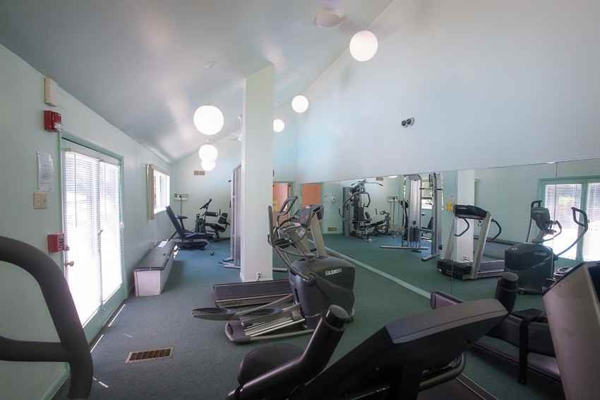 Greenbriar Apartments - Photo 6 of 14