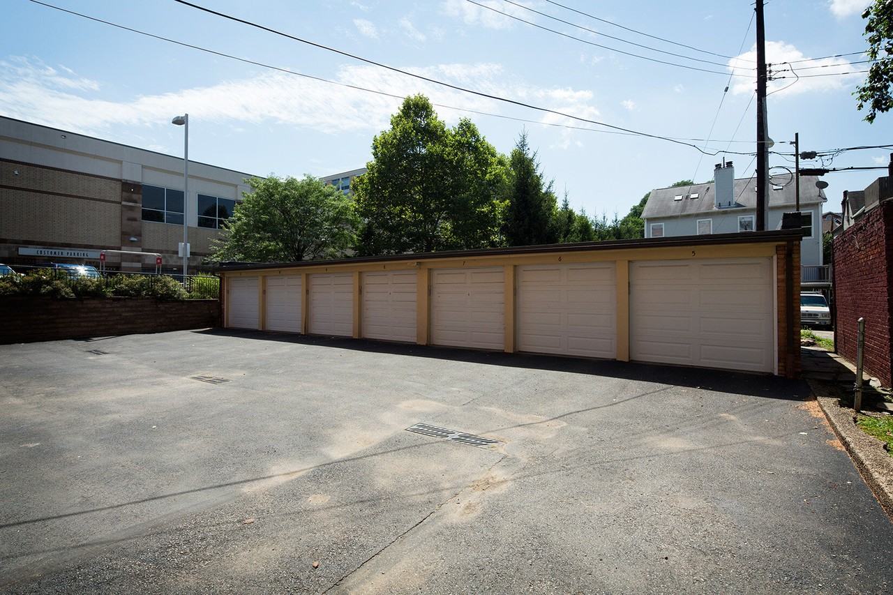 Gracen Court Apartments - Photo 5 of 10