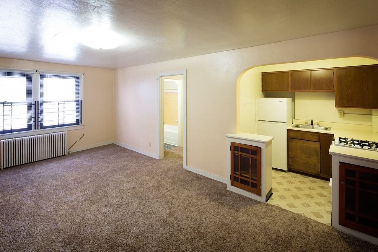 Gracen Court Apartments - Photo 7 of 10