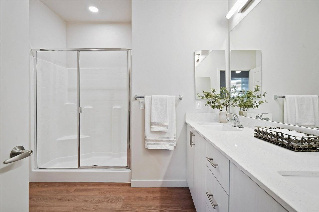 Acero Eastmark - Photo 4 of 28