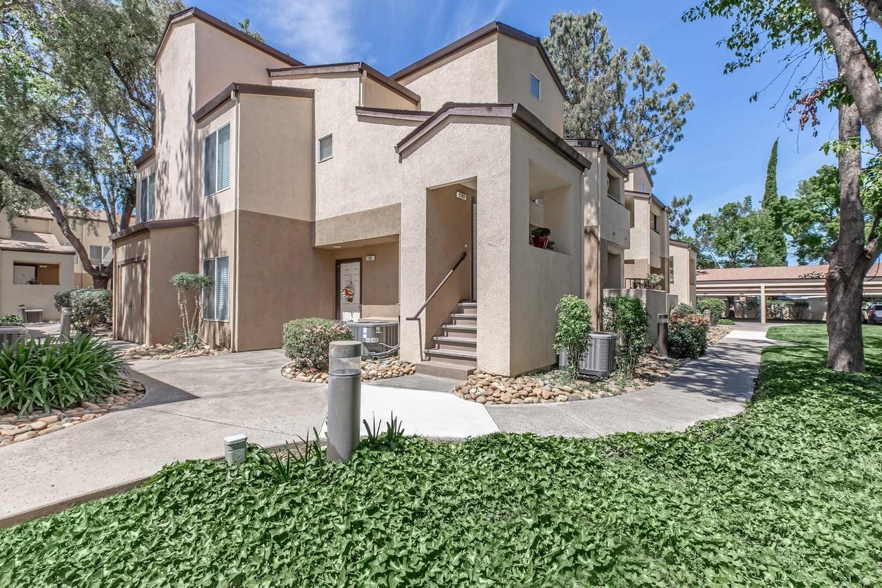 Avery at TownCentre - Photo 4 of 50