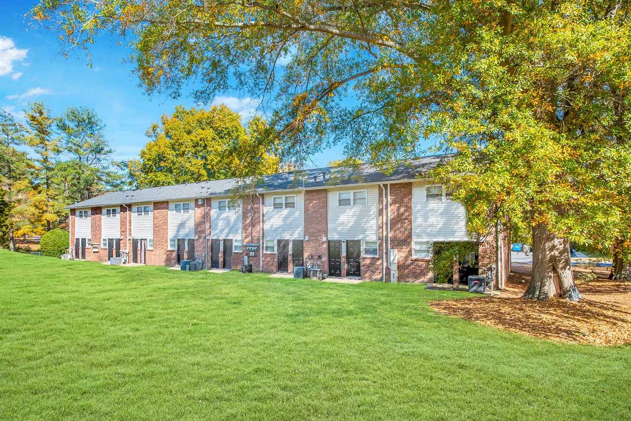 Crowders View Townhomes - Photo 7 of 18