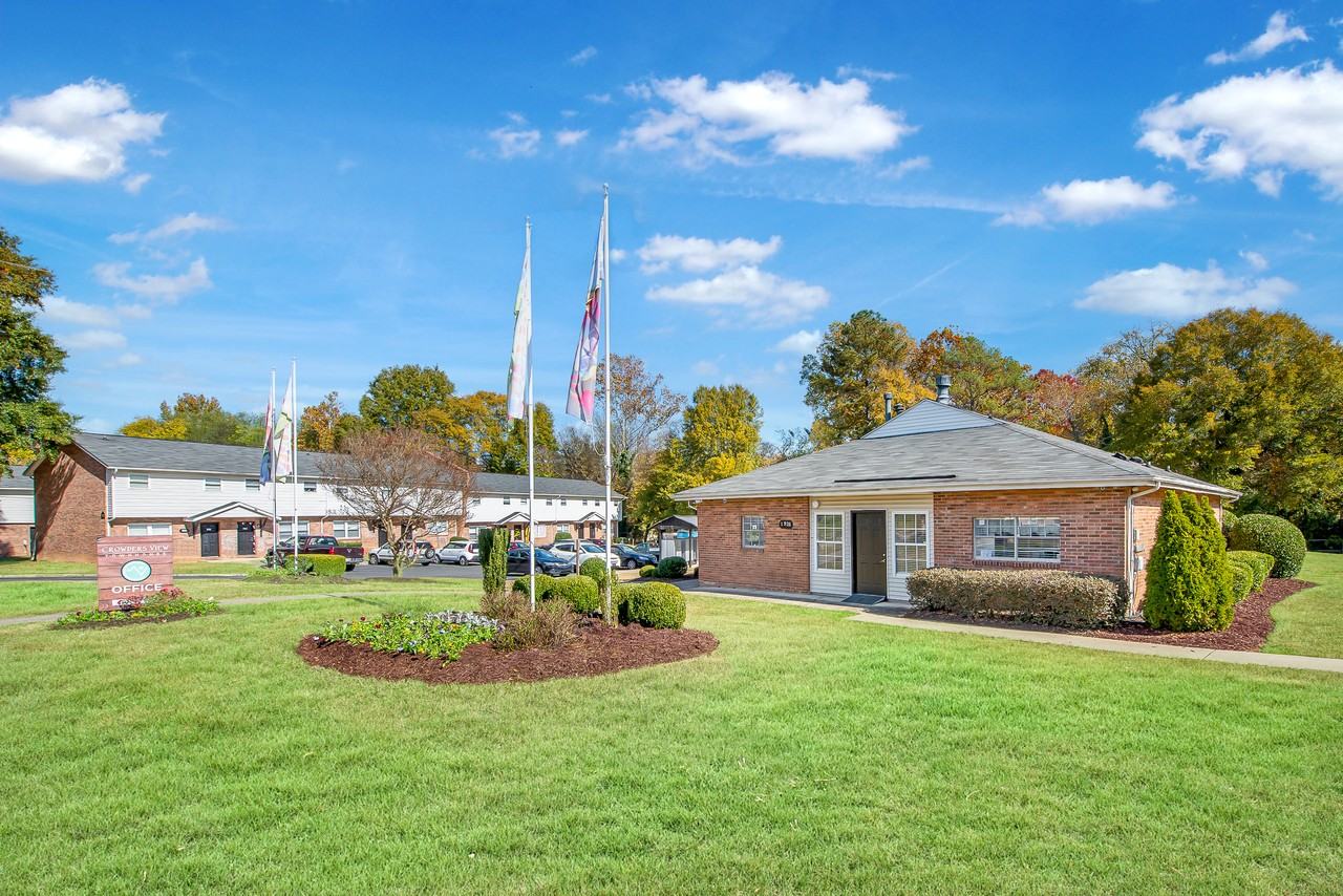 Crowders View Townhomes - Photo 4 of 18