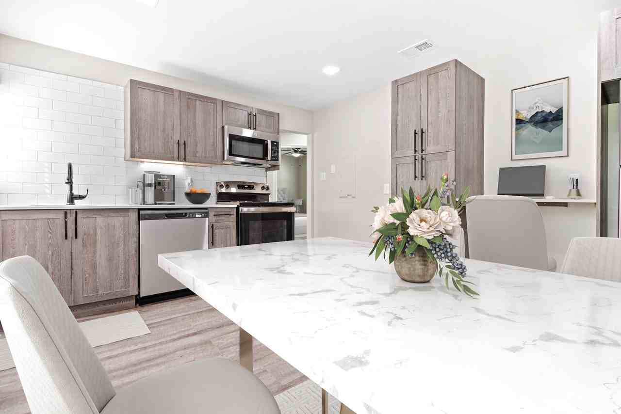 The Duplexes at Victory - Photo 6 of 17