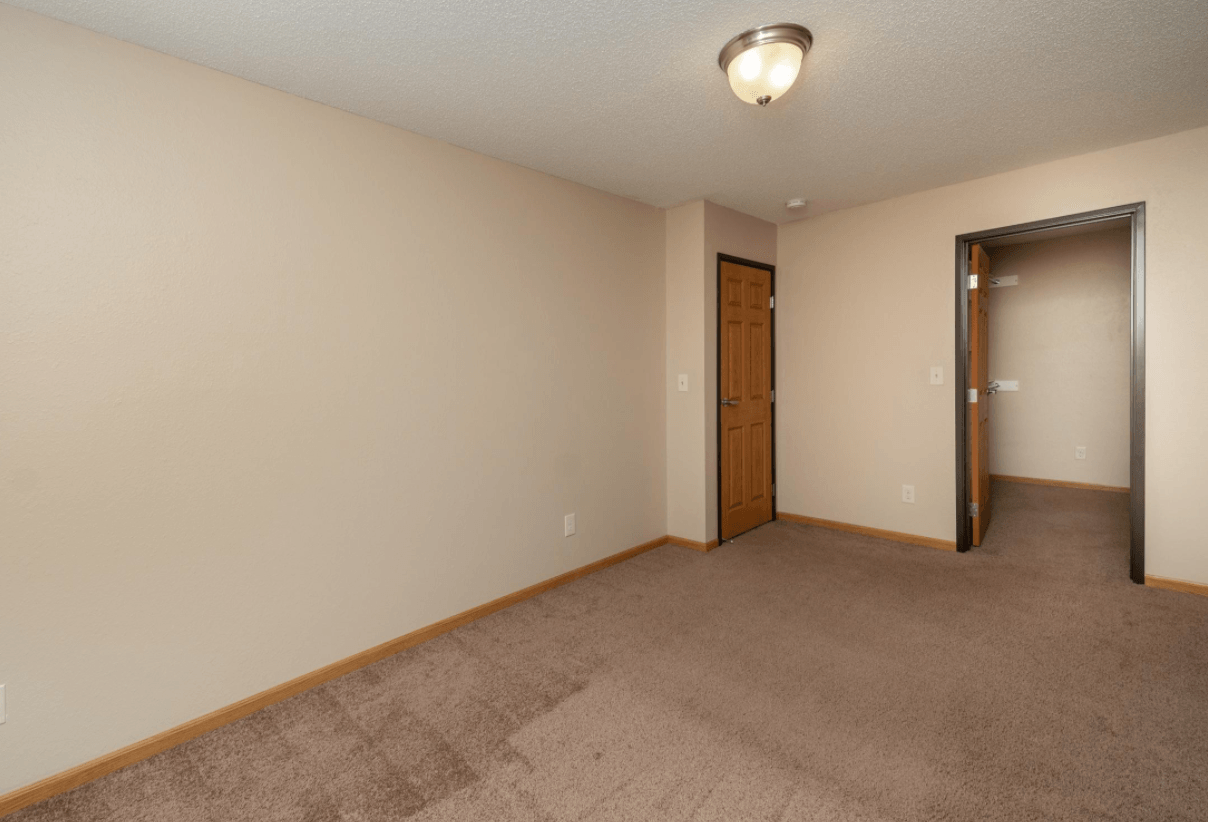 Pheasant Ridge Apartments - Photo 3 of 10